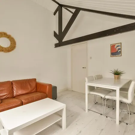 Ozzy's House Apartment *